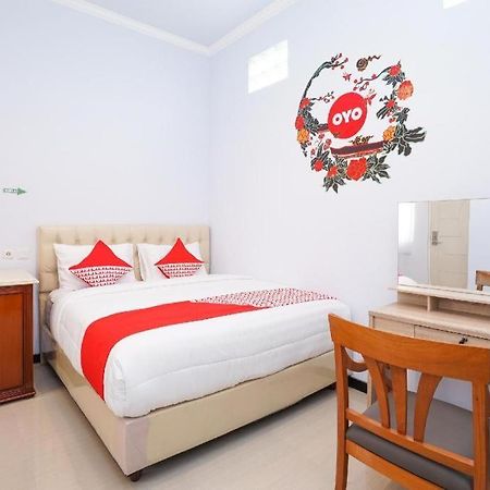Oyo 477 Raka Residence Syariah Purwoharjo Banyuwangi Banyuwangi  Eksteriør billede