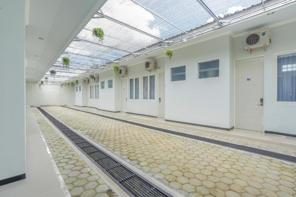 Oyo 477 Raka Residence Syariah Purwoharjo Banyuwangi Banyuwangi  Eksteriør billede